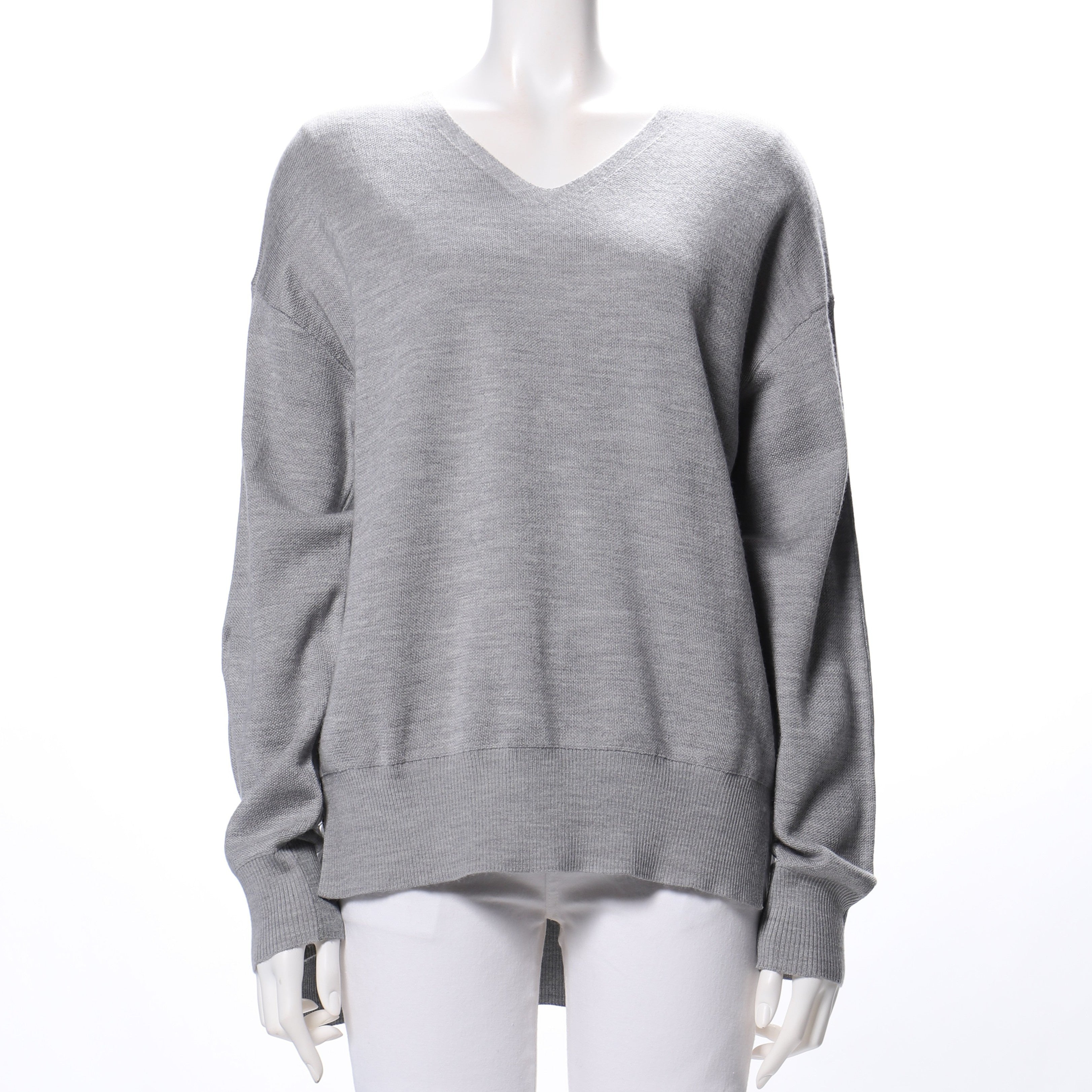 前後差ドロップショルダーVネックニット