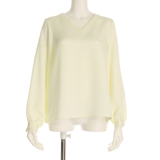 襟元切り替えVネックブラウス