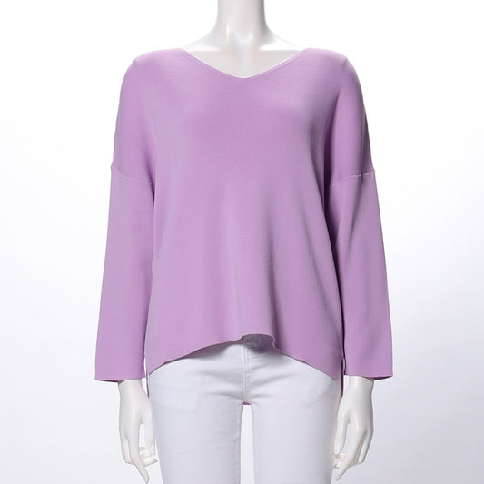 サイドスリット入りVネックニット