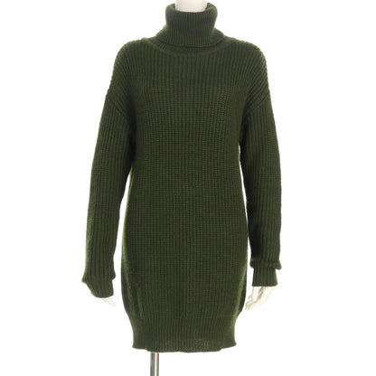 長め丈タートルネックニット