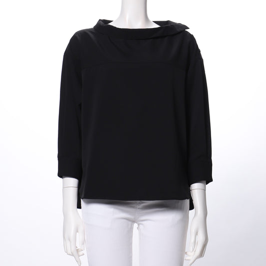 ロールネックボタンブラウス