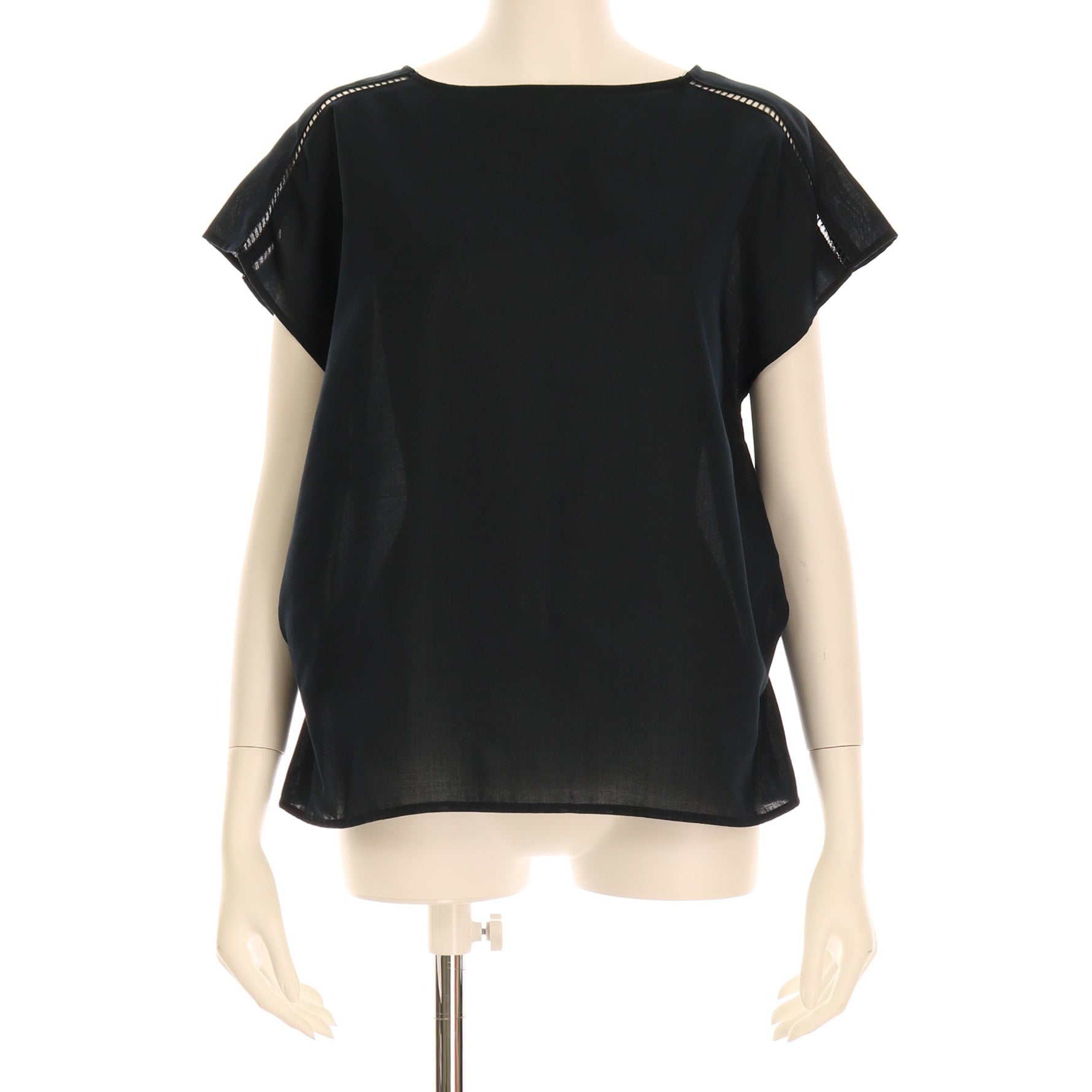 肩のはしごレースブラウス