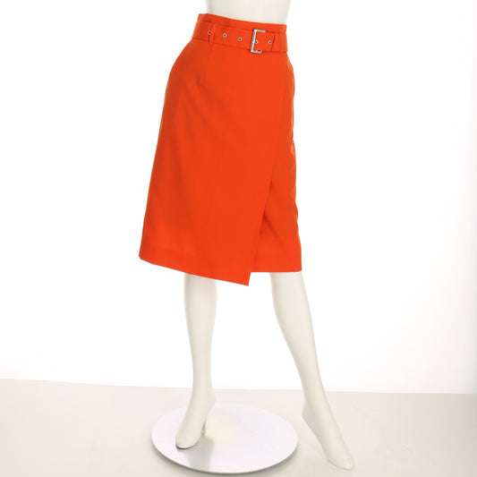 ベルト付きラップ風スカート