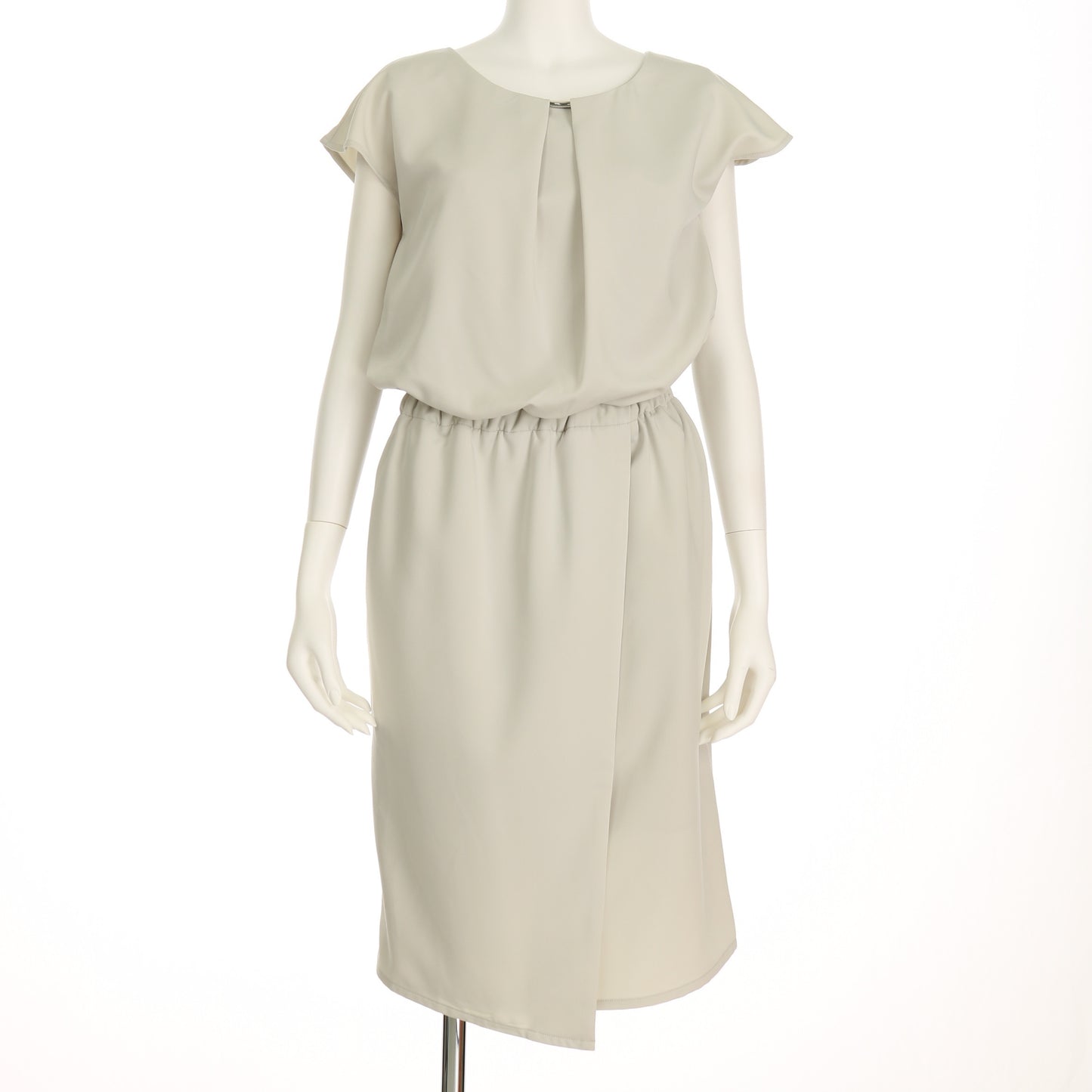 メタルパーツアクセントラップデザインワンピース