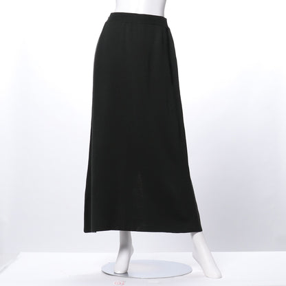 バックスリットタイトスカート