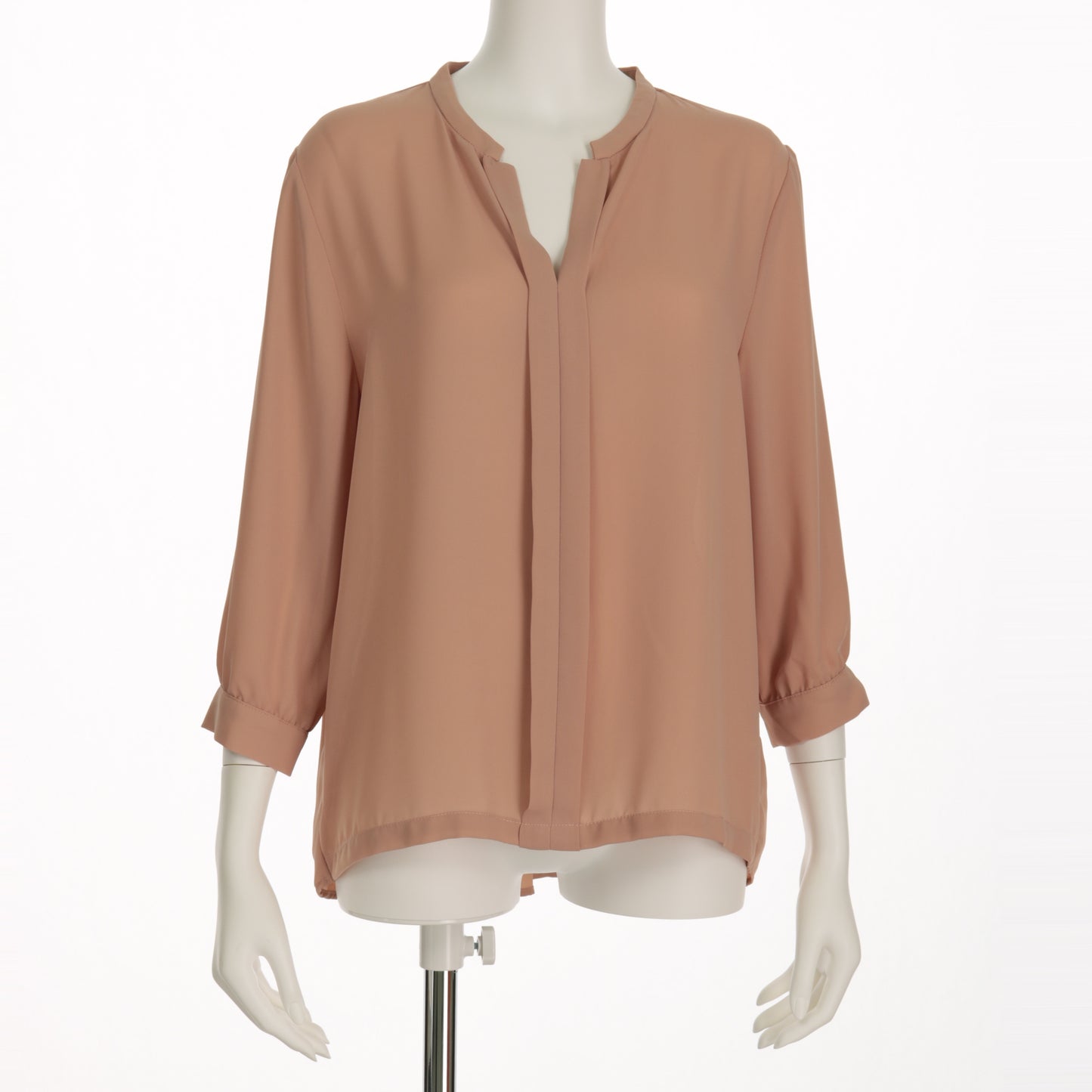 オープンフロントネックブラウス