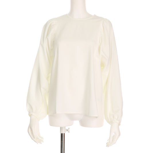 肩ギャザーボリュームスリーブブラウス