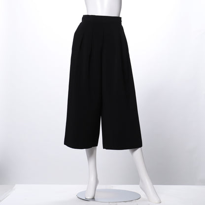 タック入りワイドパンツ