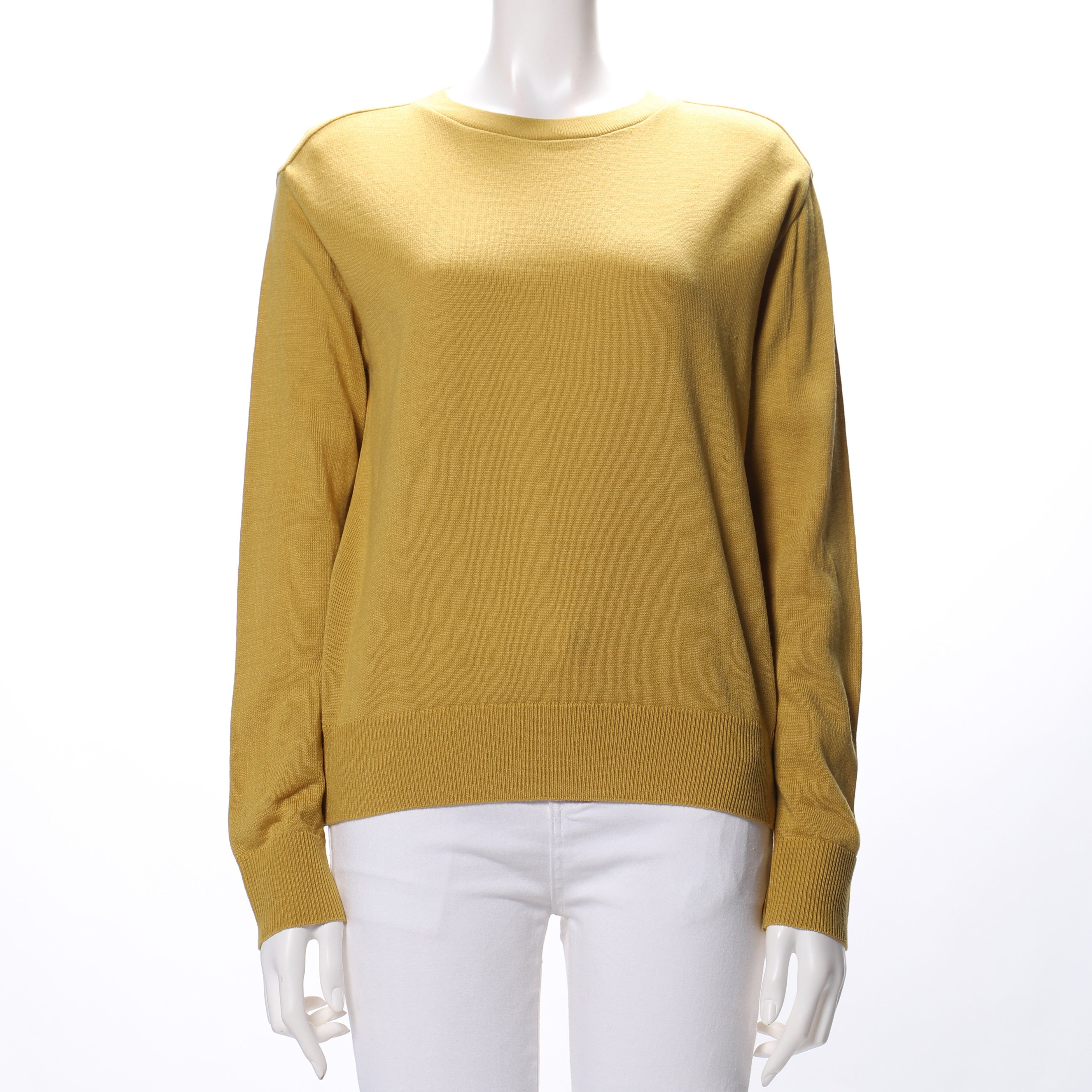 シンプルデザインクルーネックニット