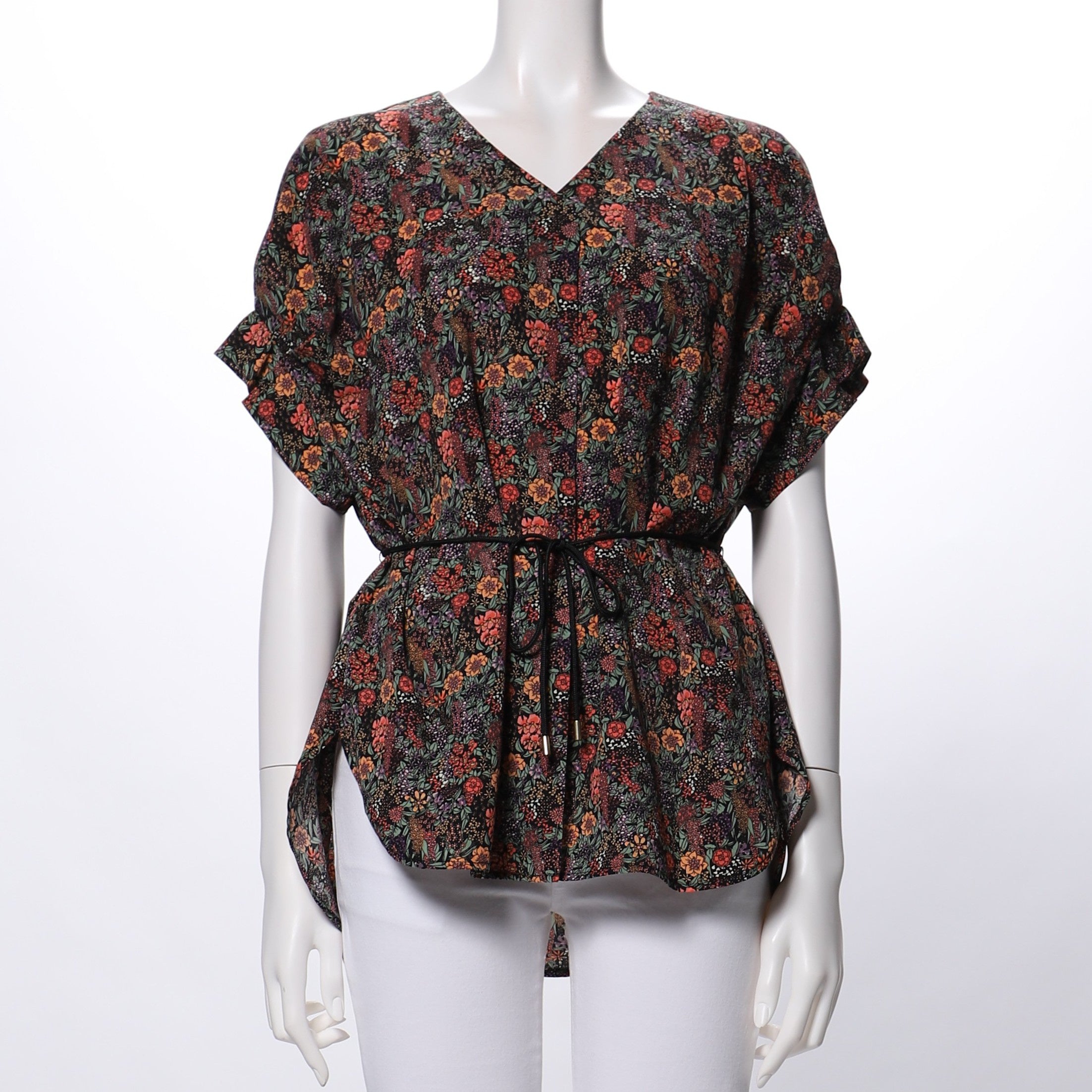 リボンベルト付き小花柄ブラウス