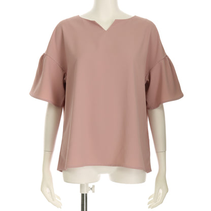 オープンフロントネックフレアスリーブブラウス