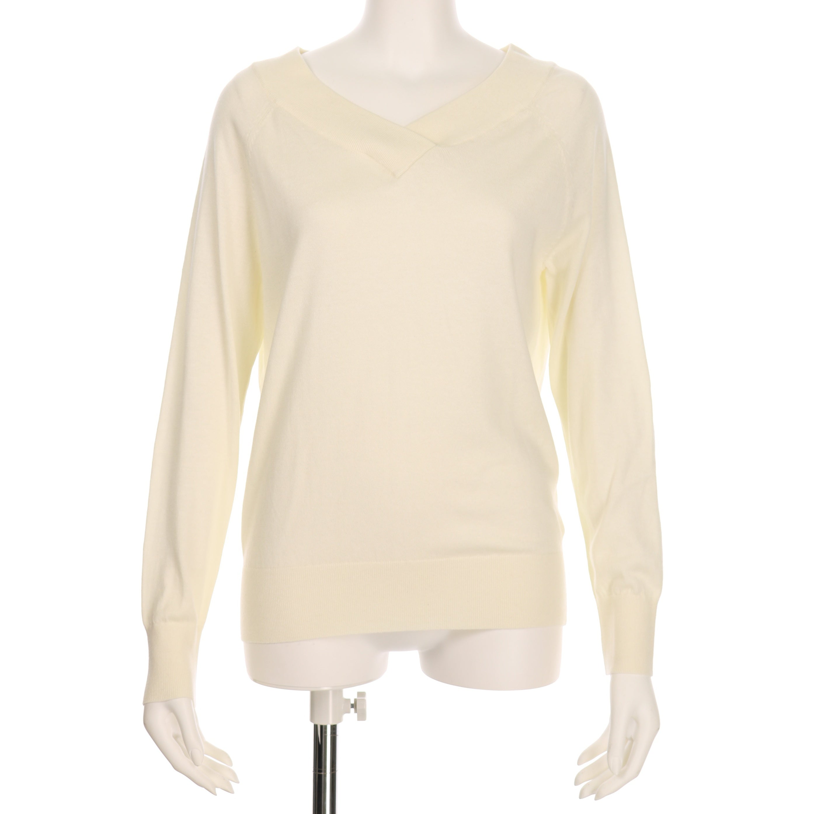 重ねVネックニット