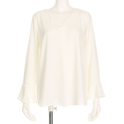 フロントタックフレアスリーブブラウス