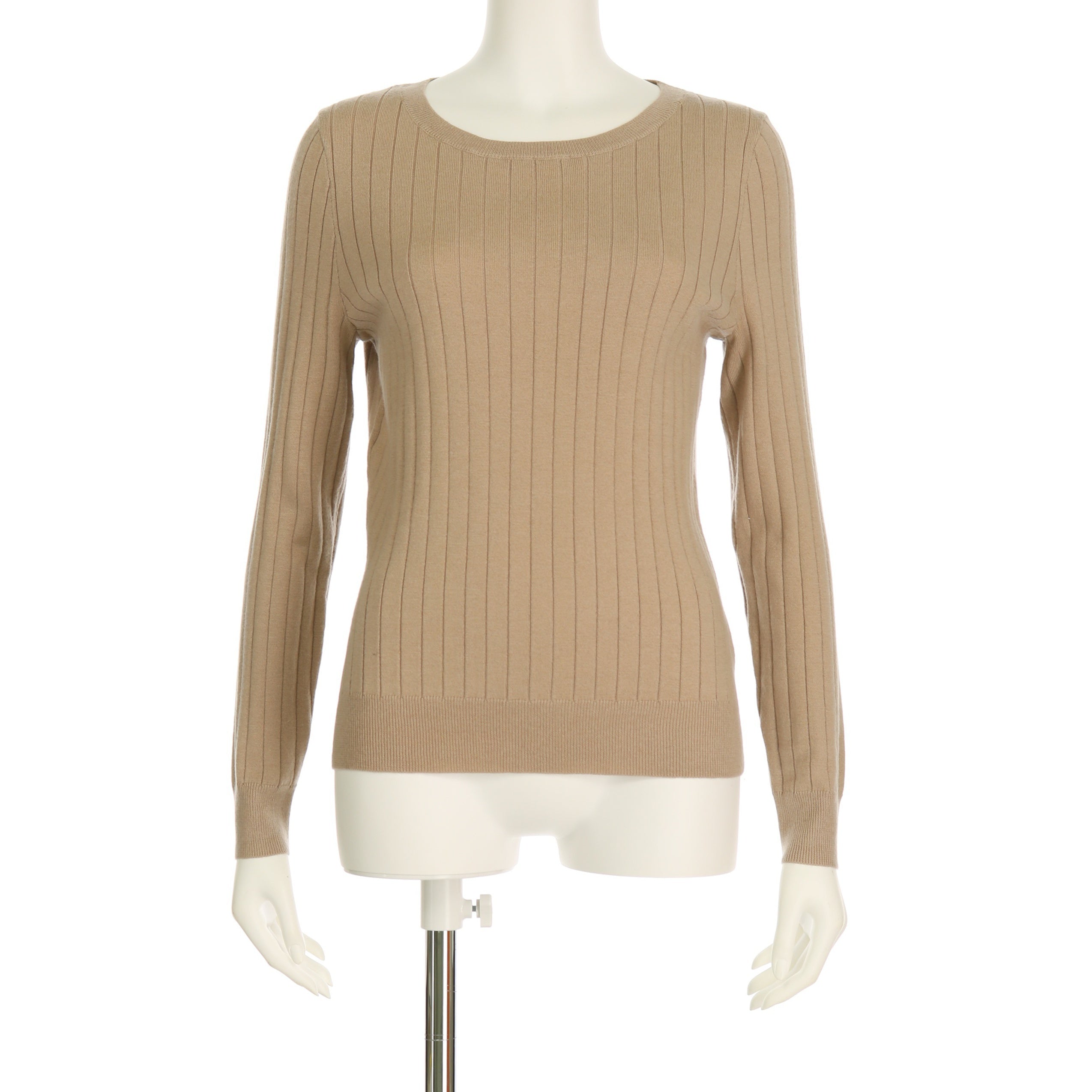 シンプルリブニット