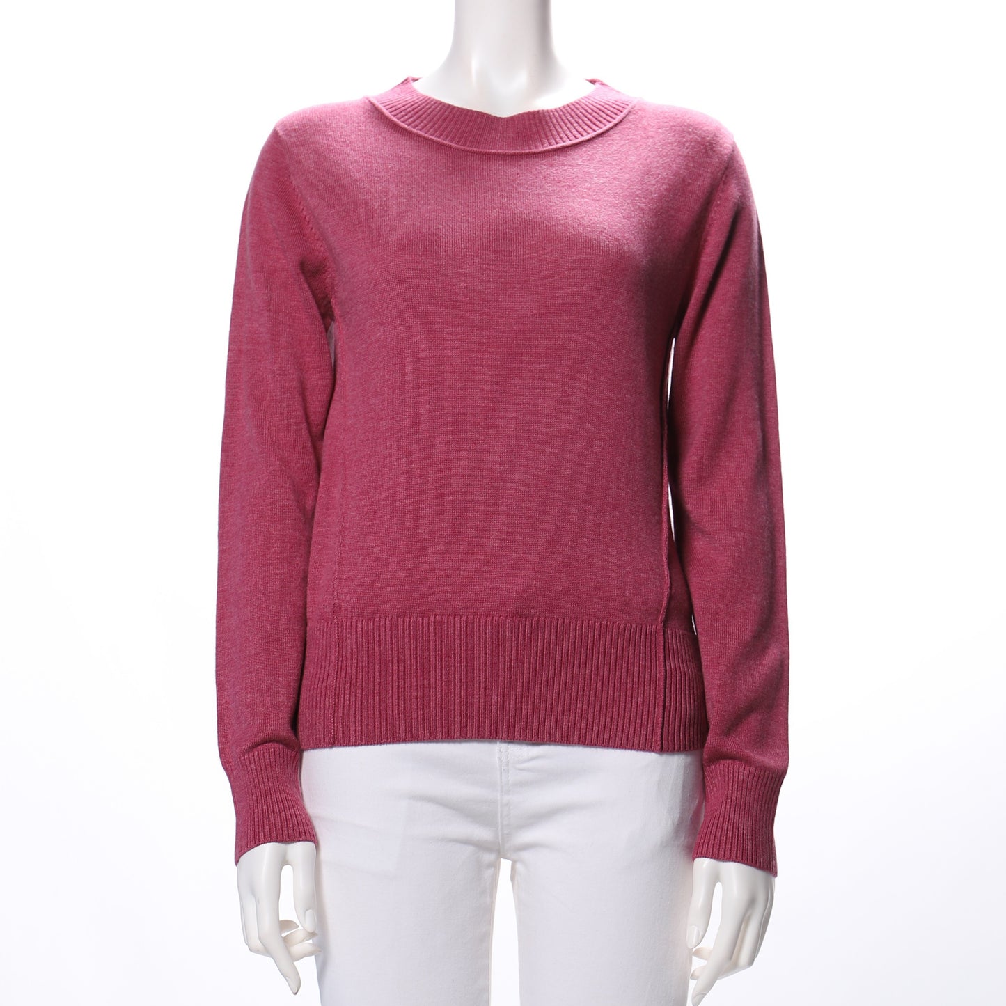 シンプルラウンドネックニット