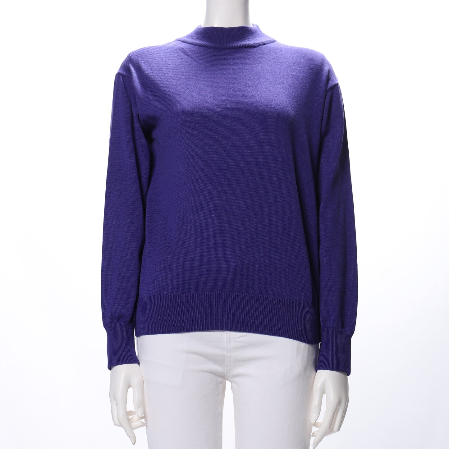 シンプルデザインハイネックニット