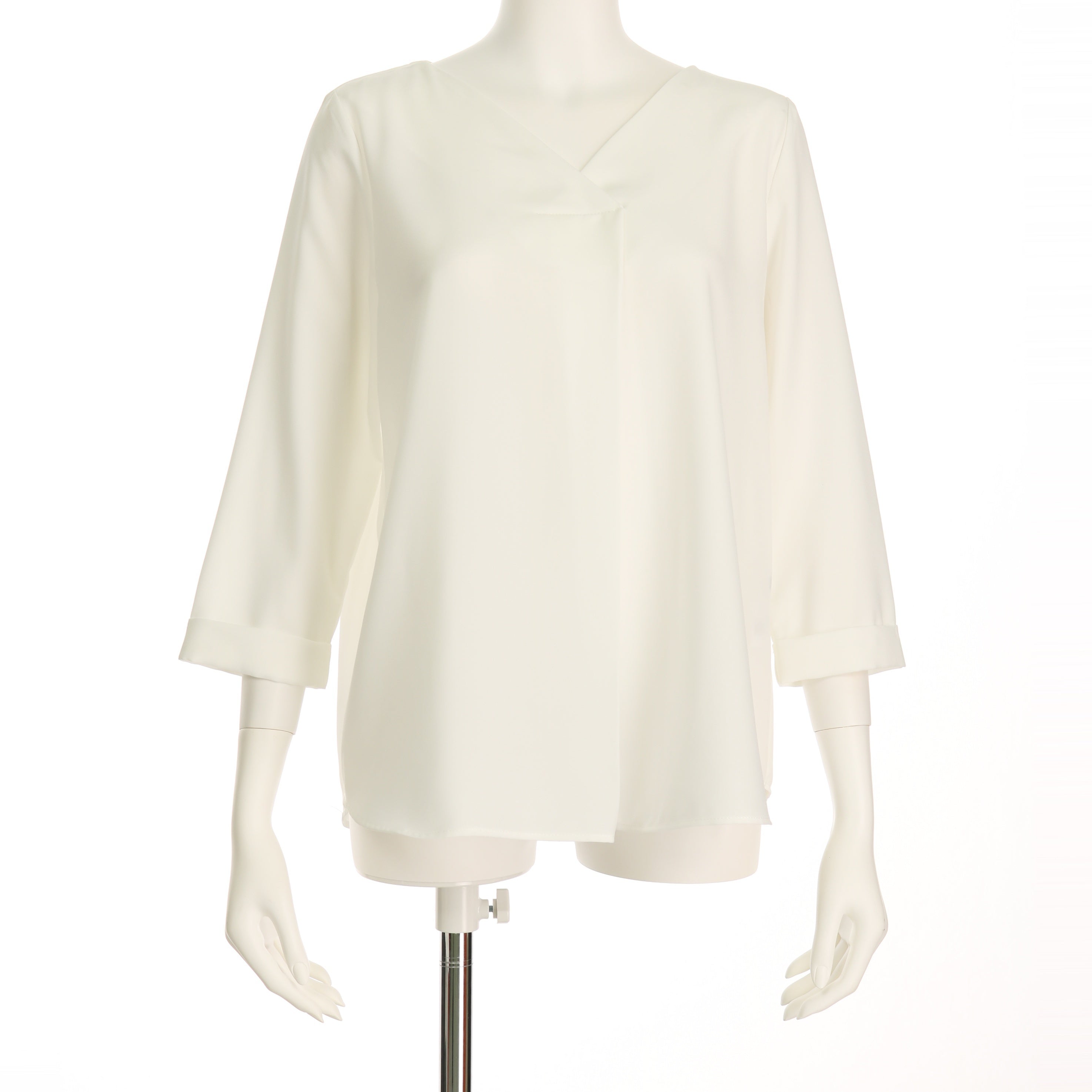 タック入りVネックブラウス