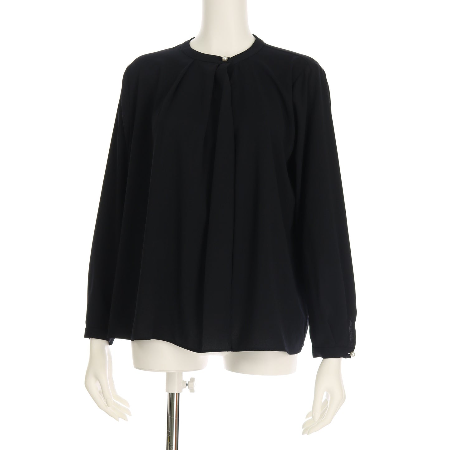 アシンメトリータックパールボタンブラウス