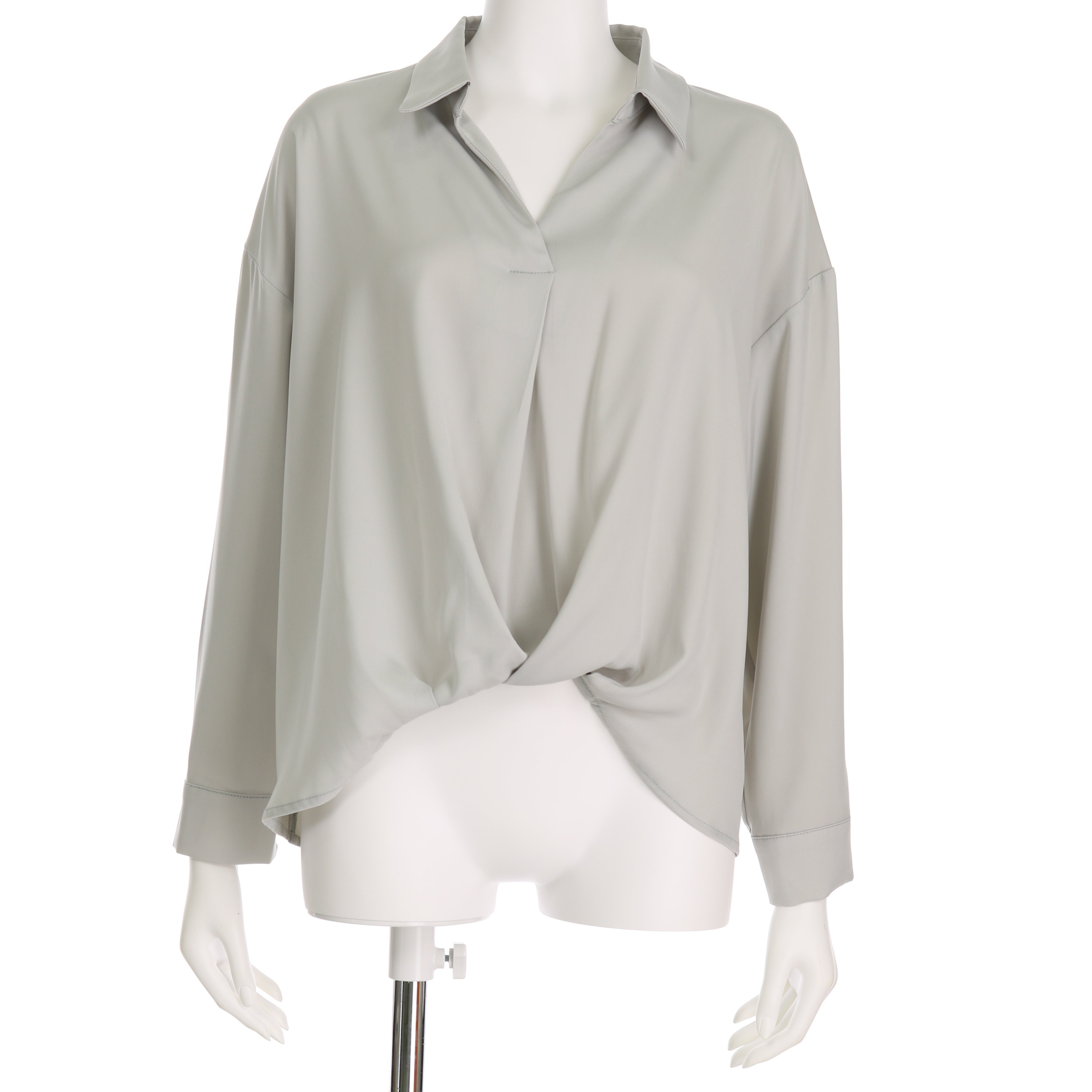 裾タックデザインスキッパーカラーブラウス