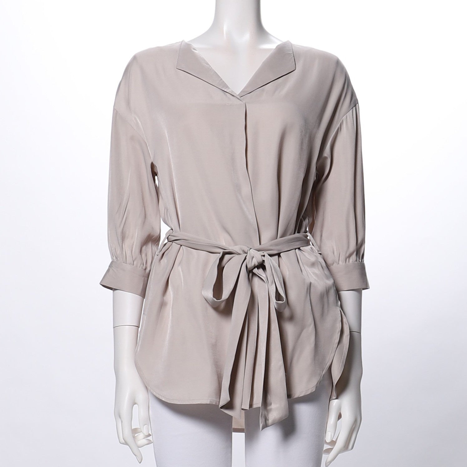 ウエストリボン付きオープンフロントネックブラウス