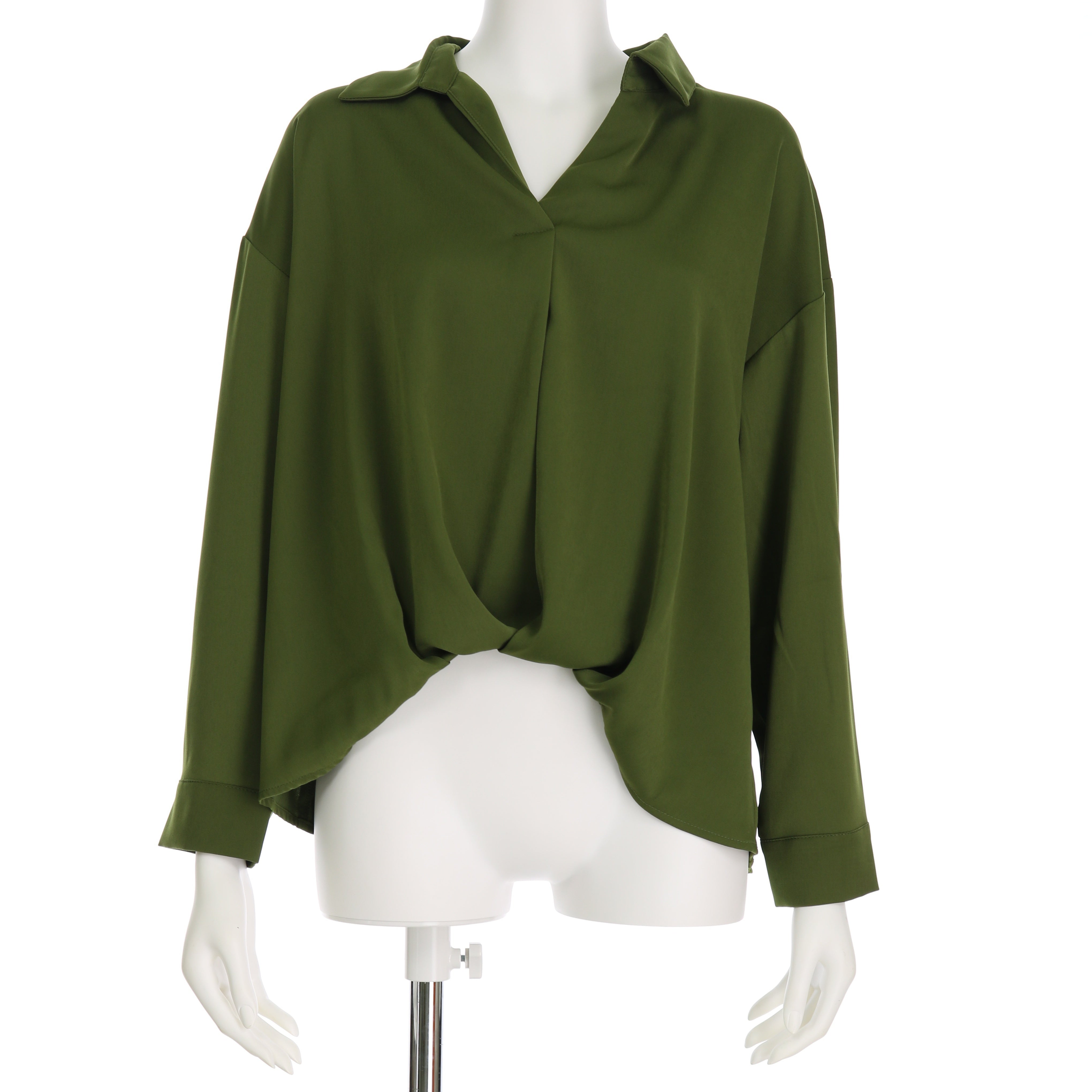 裾タックデザインスキッパーカラーブラウス