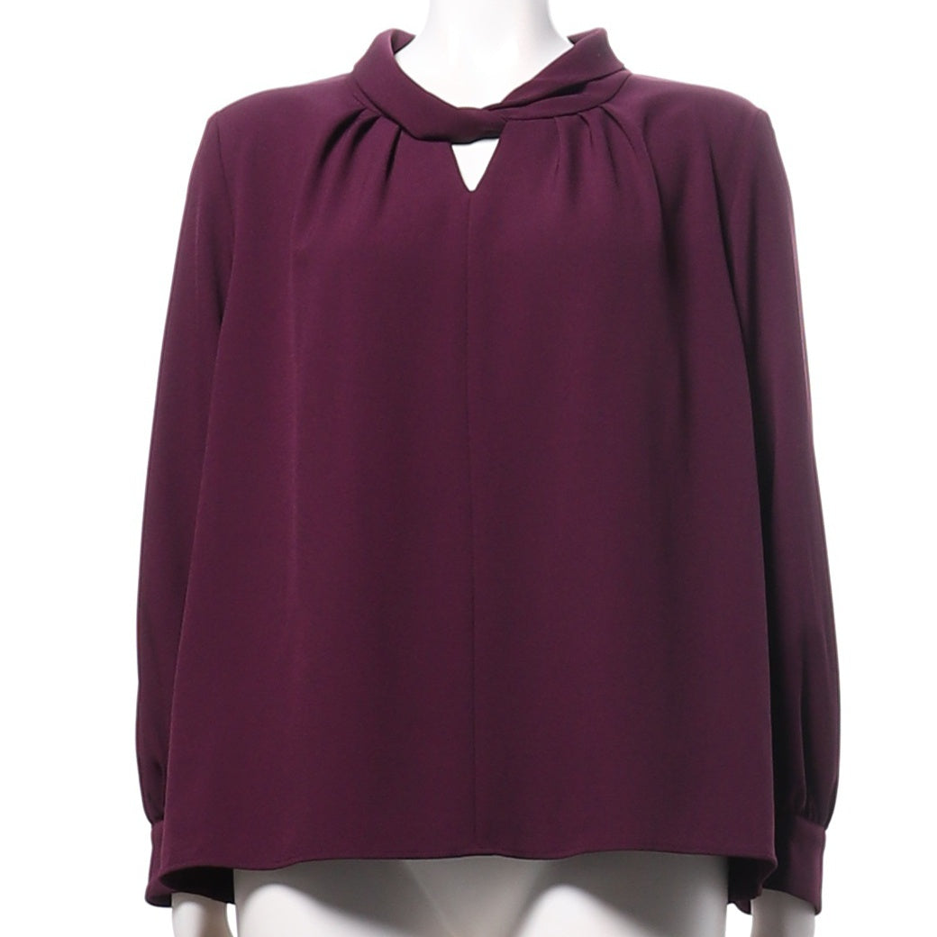 首元ねじりデザインブラウス