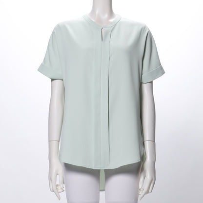 タックデザインオープンフロントネックブラウス