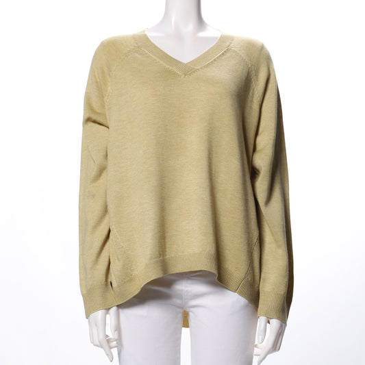 ストンシルエットVネックニット