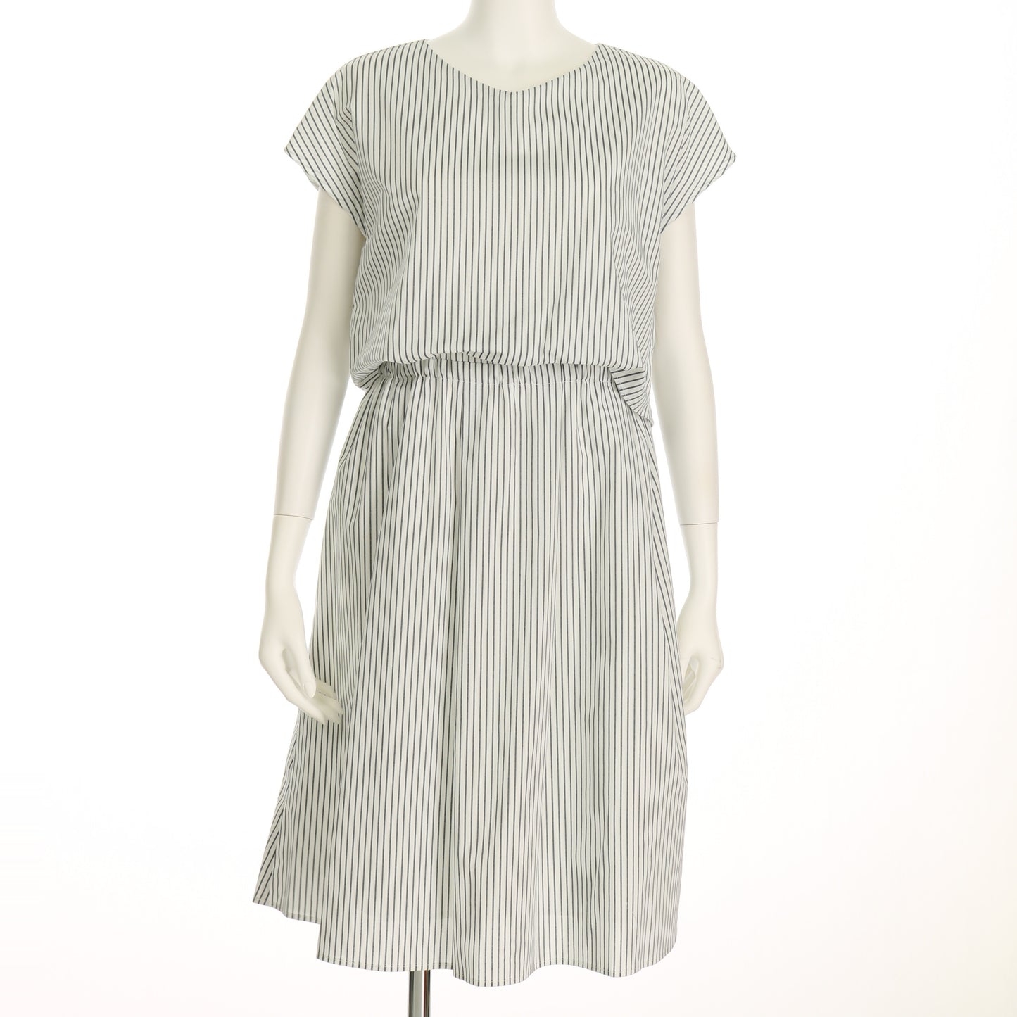 ストライプ柄セットアップ風ワンピース