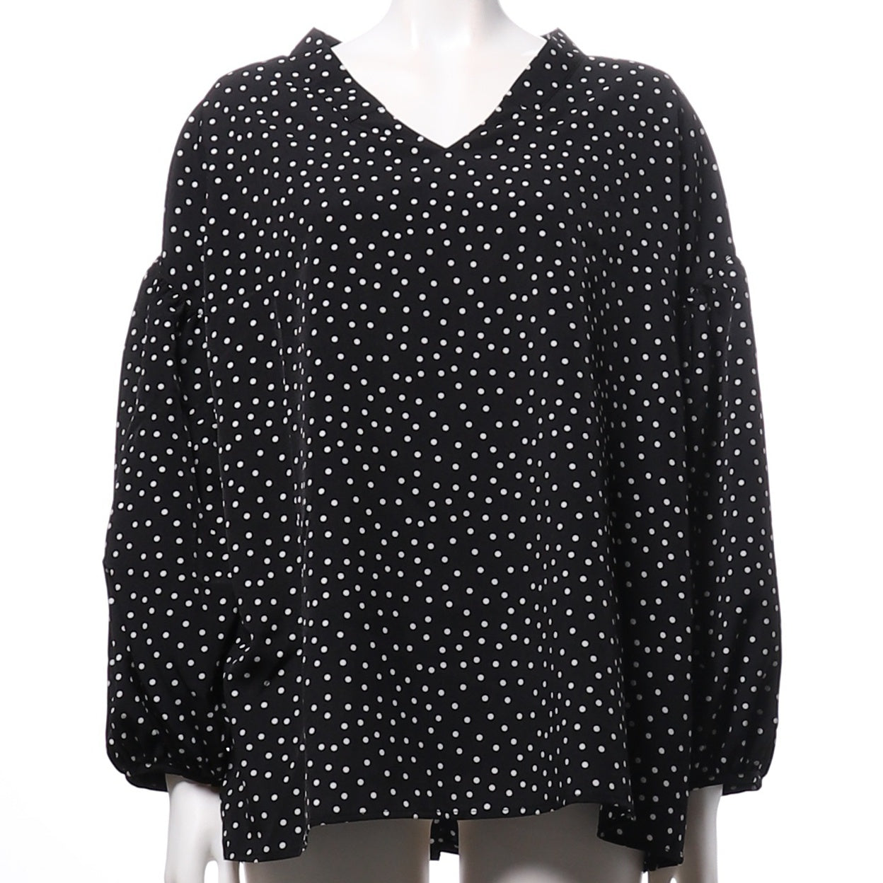 ドット柄ブラウス