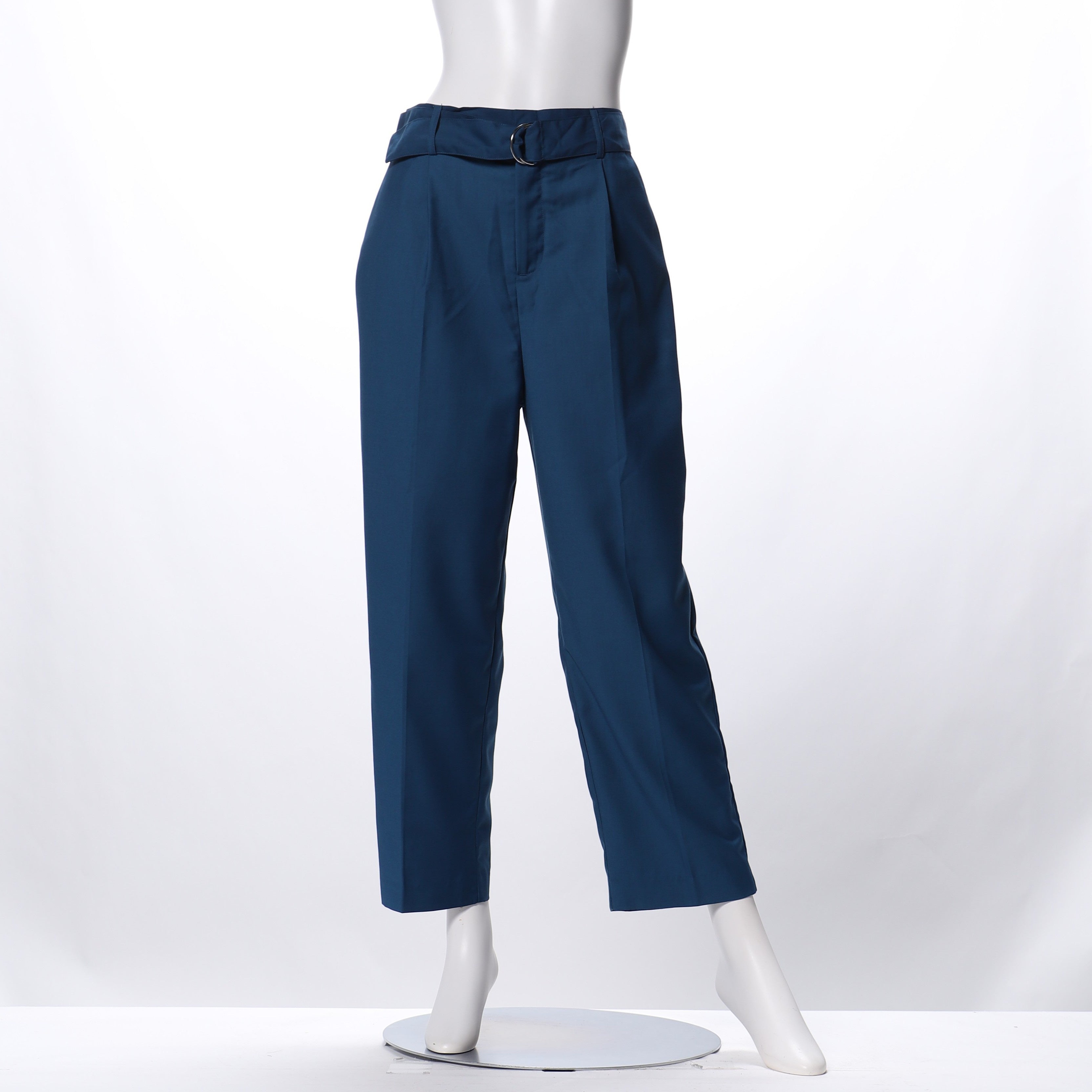 ベルト付き薄手テーパードパンツ