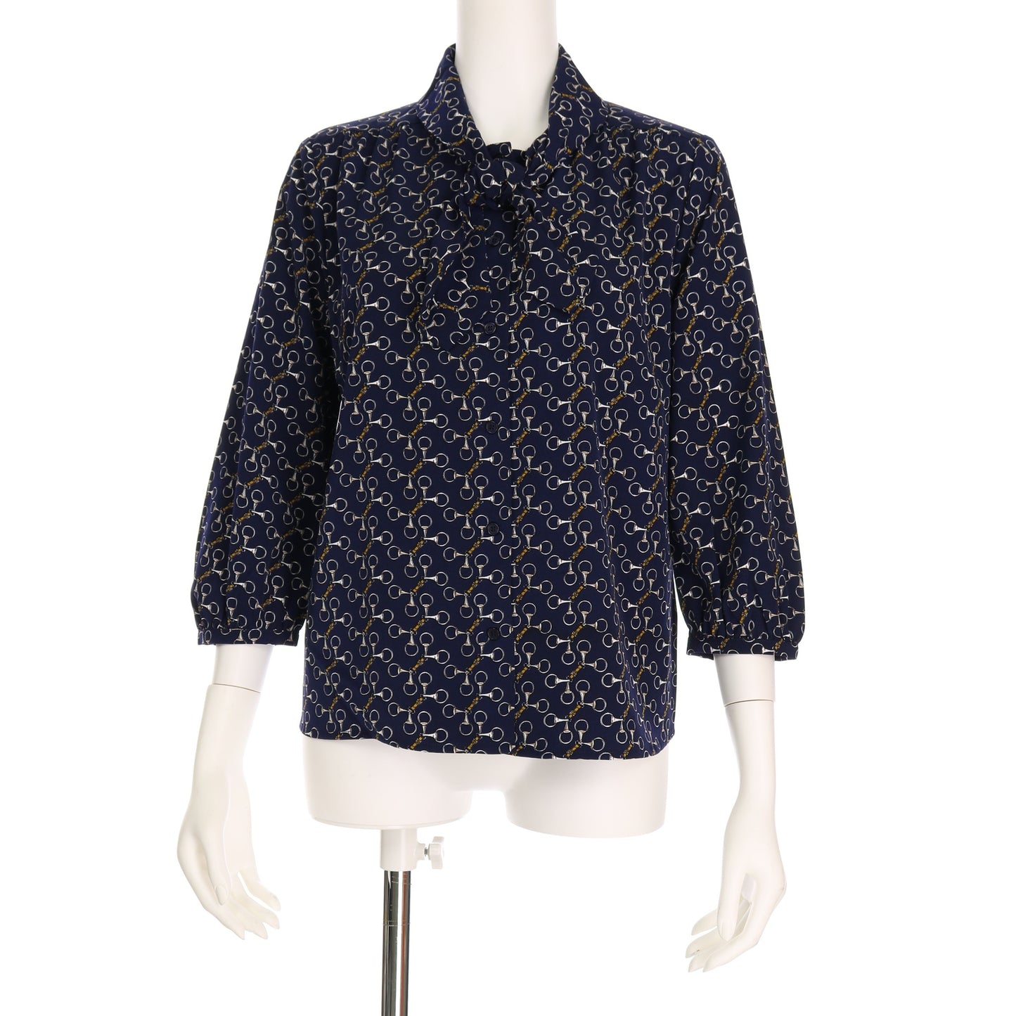 ボウタイネックブラウス