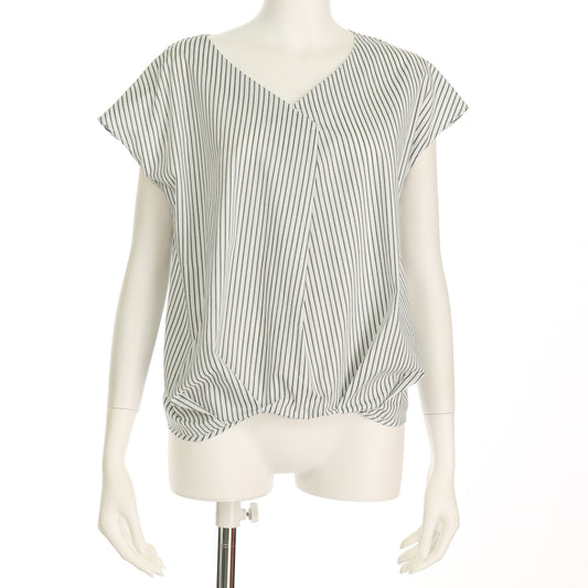 ストライプタックVネックブラウス
