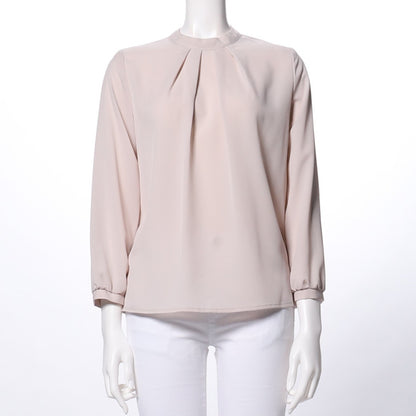 タックブラウス