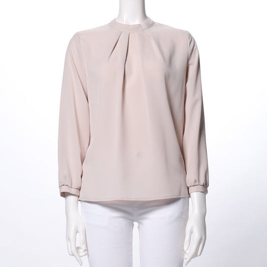 タックブラウス