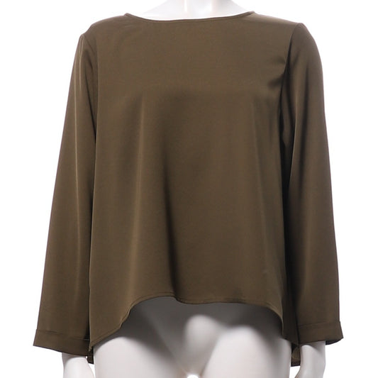 シンプルボートネックブラウス