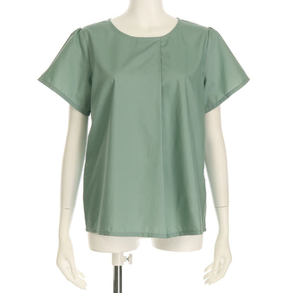 フロントタックブラウス