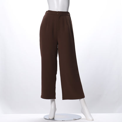 タック入りワイドパンツ