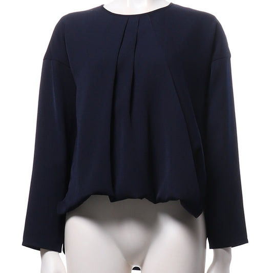 タックネックブラウス