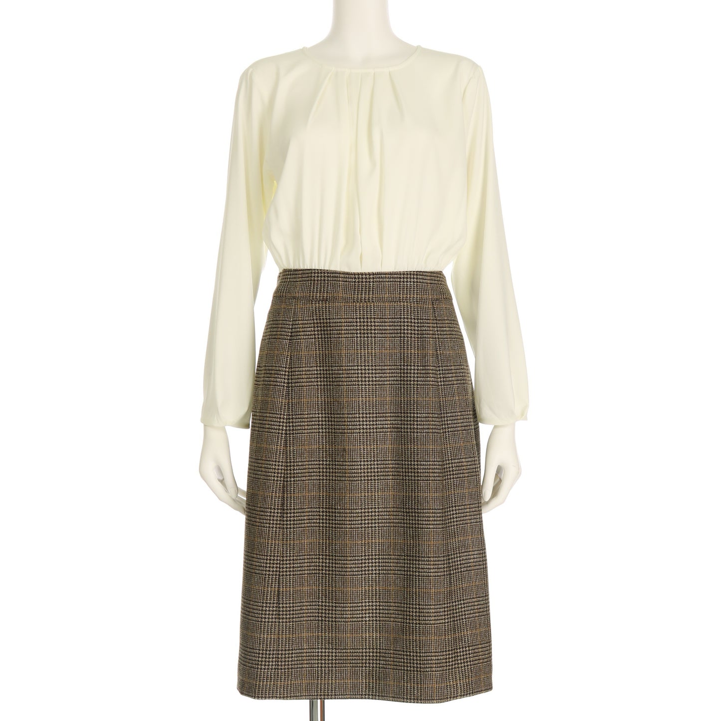 タック入りドッキングワンピース