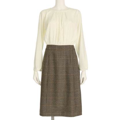 タック入りドッキングワンピース