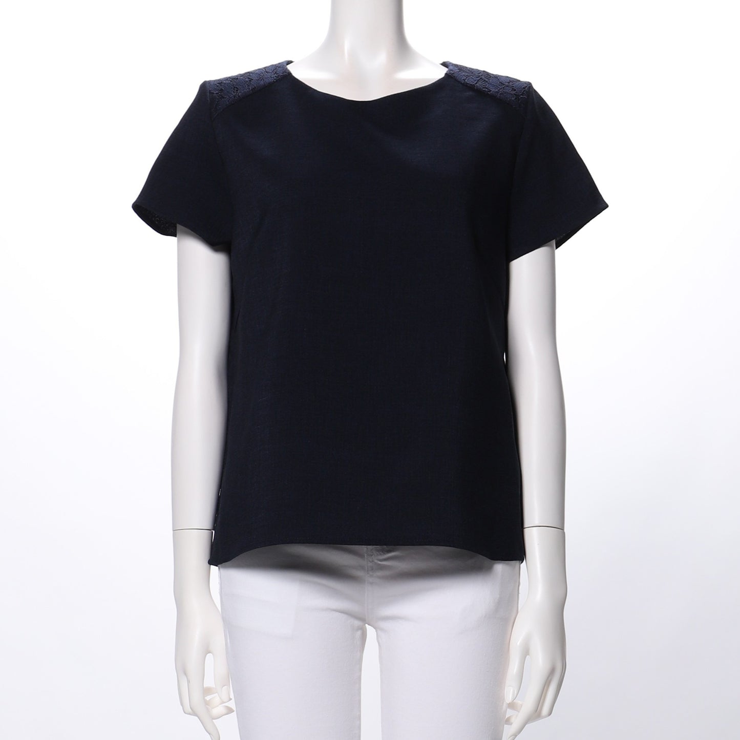 肩レースデザインラウンドネックブラウス