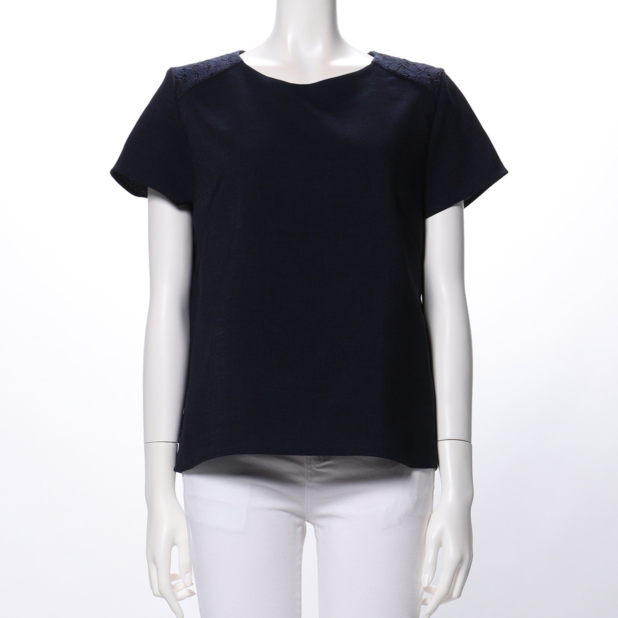 肩レースデザインラウンドネックブラウス