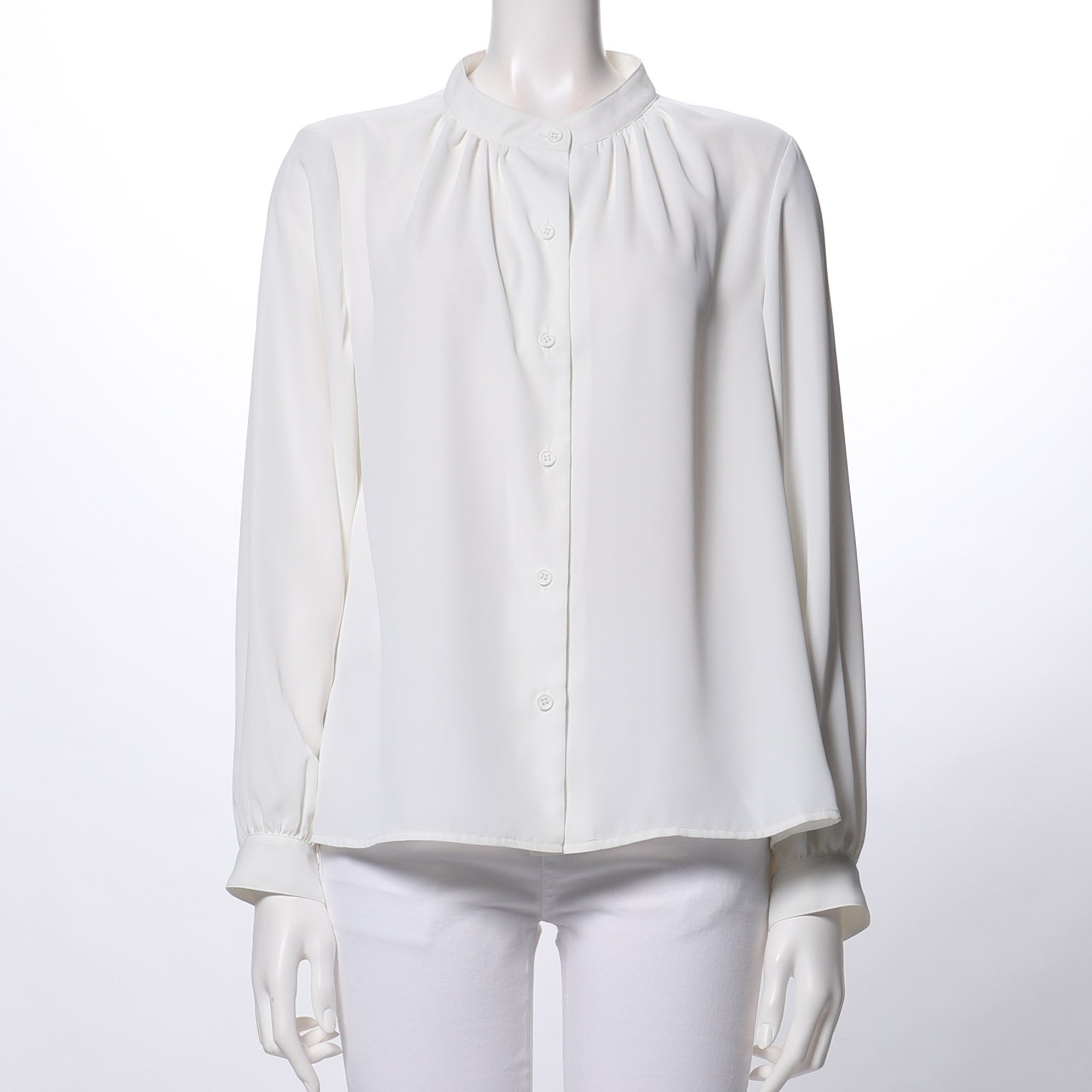 クルーネックギャザーフロントボタンブラウス