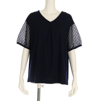 袖透けVネックカットソー