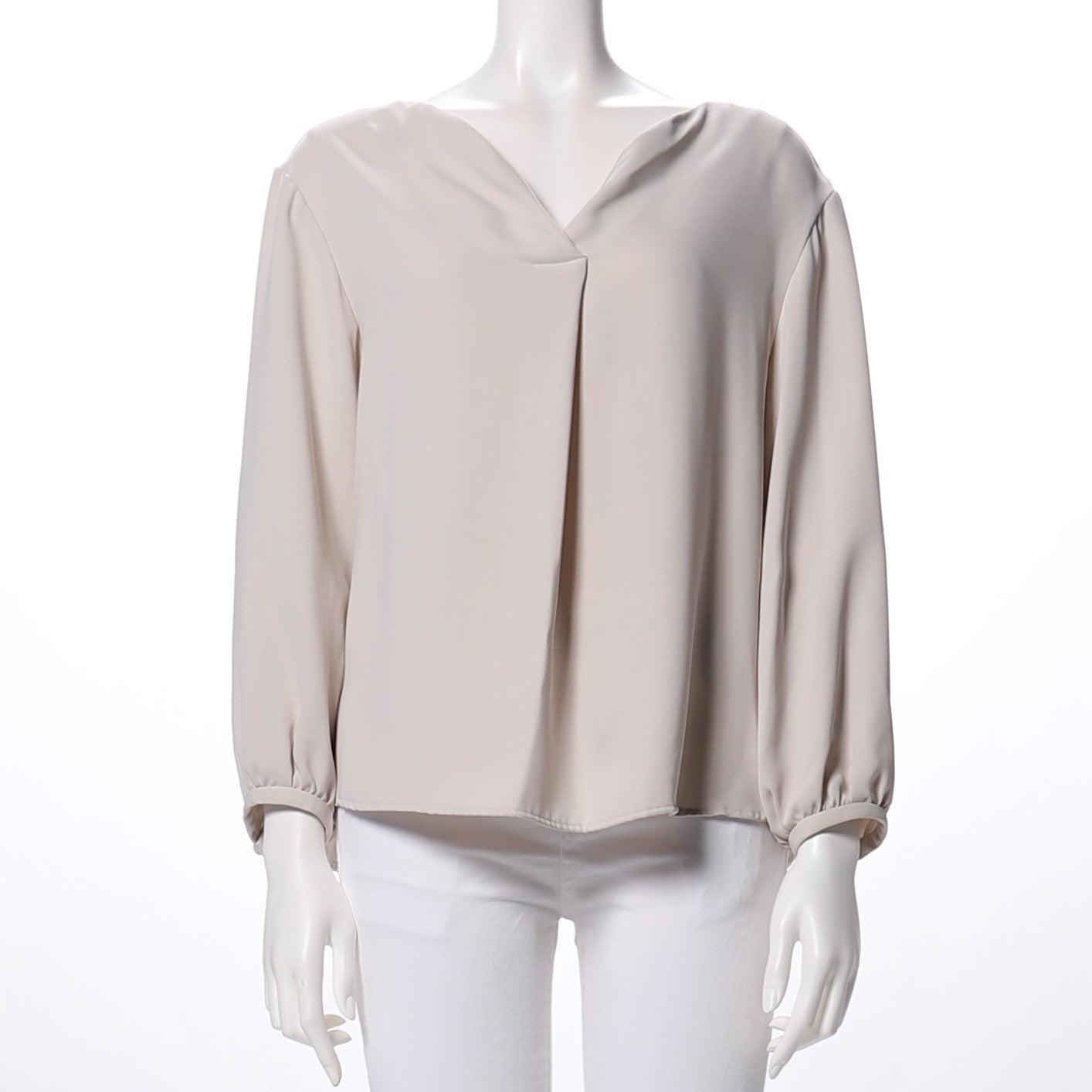 ドロップショルダーＶネックブラウス