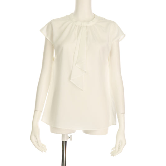 フロントフリルブラウス