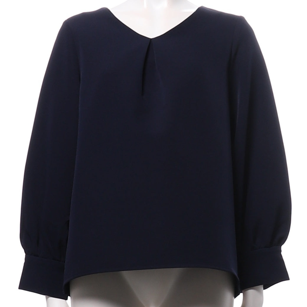 Vネックブラウス