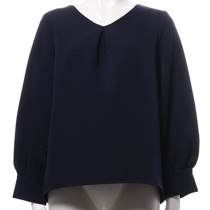 Vネックブラウス