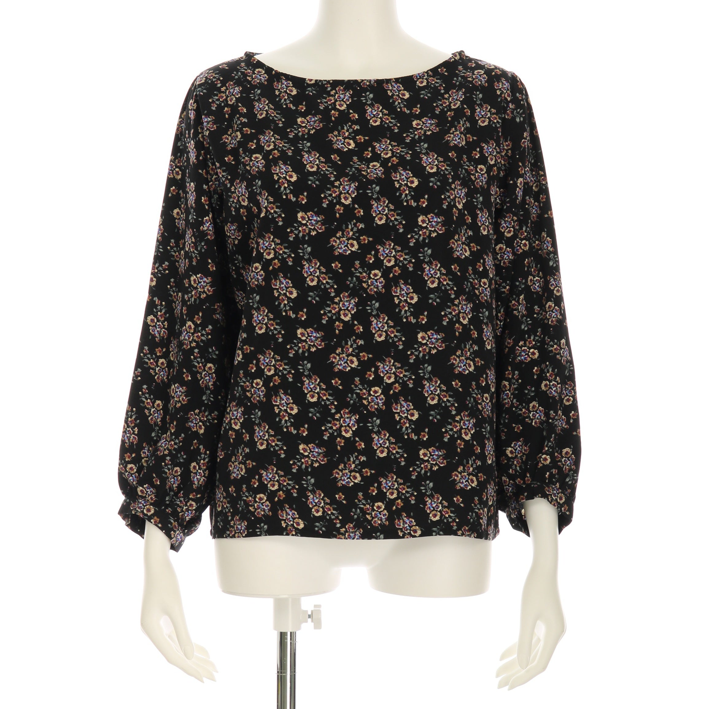 小花柄ブラウス